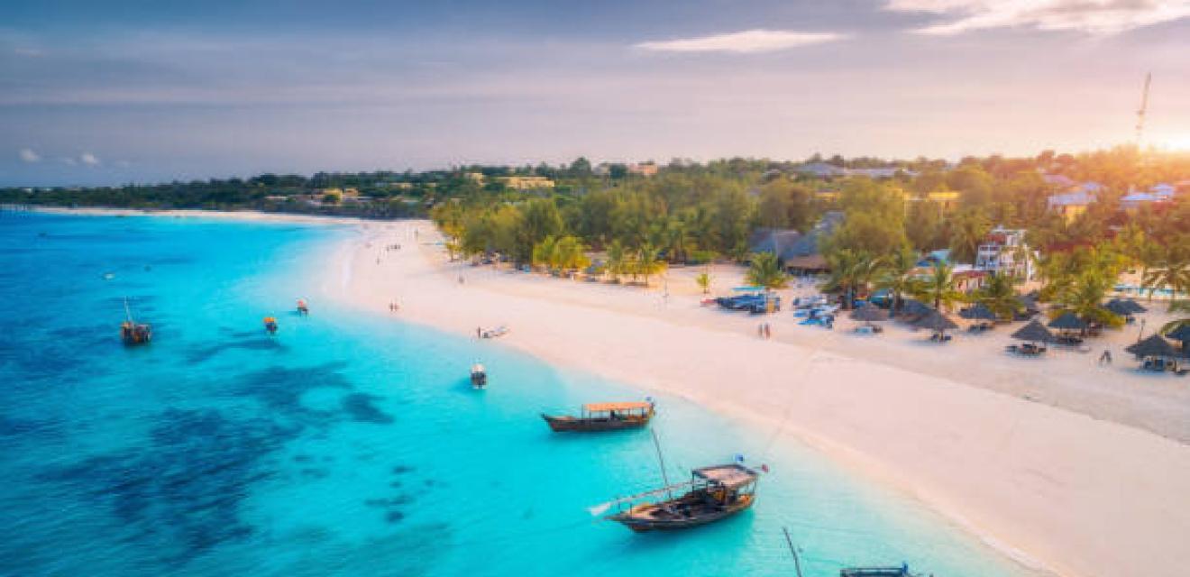 14 Day Wildlife Safari + Beach Holiday